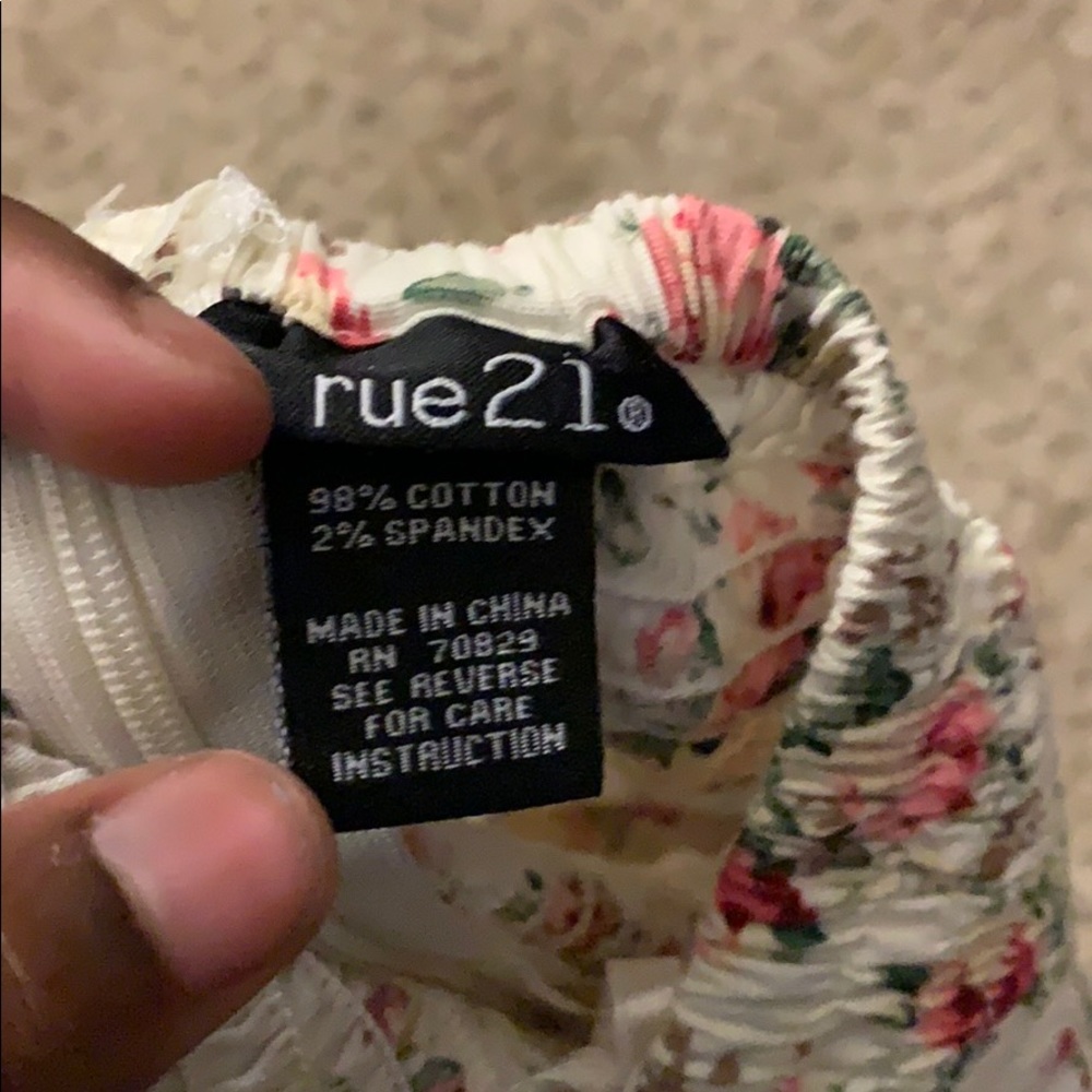 Dress - Picture 4 of 4